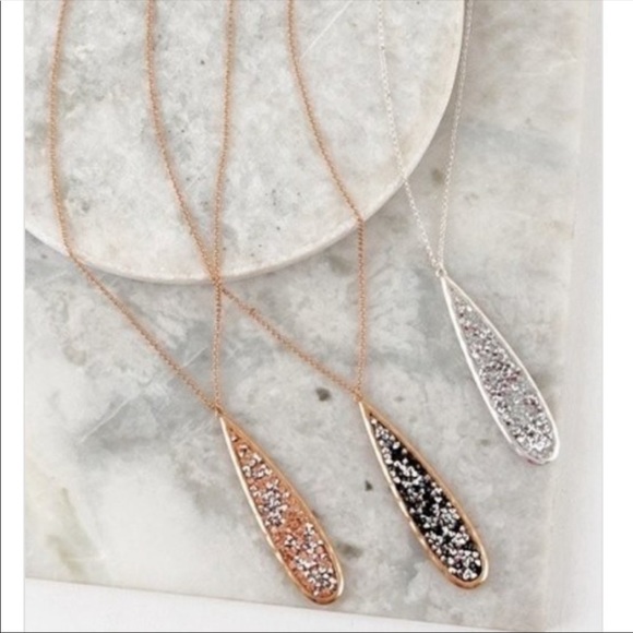 Black Necklace and Earrings Set - Picture 3 of 4